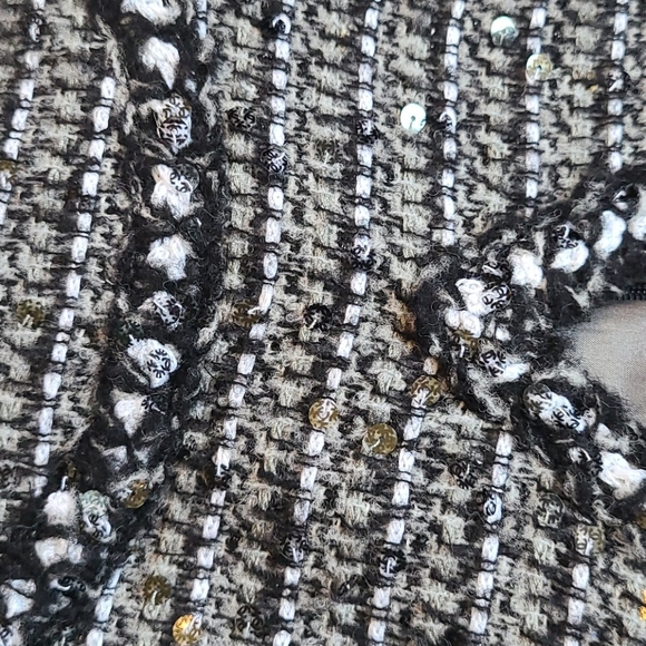 CHANEL 06A Tweed Dress w/Sequins [size 42] - Picture 9 of 12